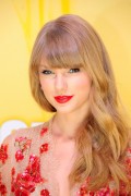 Taylor Swift テイラー・スウィフト