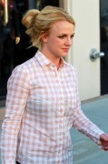 Бритни Спирс (Britney Spears) идет за покупками в Беверли Хиллс (8xHQ) 6b8dc4218763535