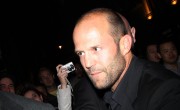 Джейсон Стэтхэм (Jason Statham) Arrives at his Birthday party - London 15.08.2009 - 11xHQ  15d298219209237