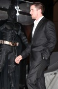 Кристиан Бэйл (Christian Bale) на премьере фильма  The Dark Knight, Япония,2008 - 44xHQ  9c8bf9219202143