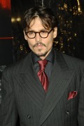Джонни Депп (Johnny Depp) на премьере Sweeney Todd The Demon Barber of Fleet Street (19xHQ) C5c44b223466823