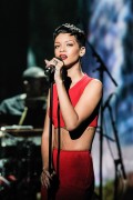 Рианна (Rihanna) performs for the La Chanson De L'Annee 2012 Show in Paris,10.12.12 (12xHQ) E5ebeb247611897