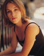 Amy Jo Johnson 932d3a248765234