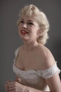 7 дней и ночей с Мэрилин / My Week with Marilyn (Мишель Уильямс, 2011) - 18xHQ 4d31b1267032470