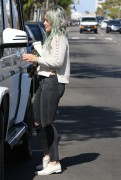 Хилари Дафф (Hilary Duff) Out and about in Los Angeles - Apr 6, 2015 (8xHQ) F2c012402720064