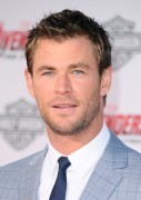 Крис Хемсворт (Chris Hemsworth) 'Avengers Age Of Ultron' Premiere, Dolby Theater, Hollywood, 2015 (105xHQ) 4991c4404127195