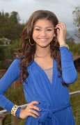 Зендая Коулман (Zendaya Coleman)  Posing in a blue jumpsuit at a house in Los Angeles, 04.12.2012 - 10xHQ 362444408376600