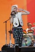 Гвен Стефани (Gwen Stefani) Rock in Rio Day 1 in Las Vegas 08.05.15 065817408654834