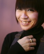 Хикару Утада (Hikaru Utada) poses for a portrait for Reuters, New York City, 02/12/2009 - 3xHQ A4fe99409159585