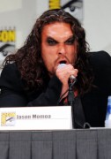 Джейсон Момоа (Jason Momoa) Game Of Thrones Panel during 2011 Comic-Con International, 07.21.2011 (10xHQ) F04576418154813
