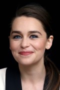 Эмилия Кларк (Emilia Clarke) Game of Thrones Press Conference, London Hotel, New York City, 2014 (46xHQ) A3dd83418166656