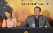 Арнольд Шварценеггер (Arnold Schwarzenegger) Terminator Genisys France Photocall June 19, 2015 1af704418458985
