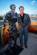 Арнольд Шварценеггер (Arnold Schwarzenegger) Terminator Genisys France Photocall June 19, 2015 9f9e11418459149
