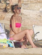 Кейт Хадсон (Kate Hudson) - Bikini Relaxing On The Beach In Greece With Topless Girlfriends, 18.06.2015 (19xHQ) Da62cb420660253