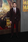 Николас Холт (Nicholas Hoult) Mad Max Fury Road Premiere, 2015 (95xHQ) 128497422500611
