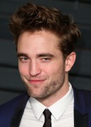 Роберт Паттинсон (Robert Pattinson) Vanity Fair Oscar Party, Wallis Annenberg Center for the Performing Arts, Beverly Hills, 2015 - 20хHQ 0c0756423180233