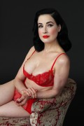  Дита фон Тиз (Dita von Teese) Vintage Lingerie Classic 1950's Photoshoot 2015 (111xHQ) 18b89d427047294