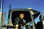 Безумный Макс 2: Воин дороги / Mad Max 2: The Road Warrior (Мэл Гибсон, 1981) B631e8428099520