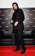 Бенисио Дель Торо (Benicio Del Toro) The Red Affair, Campari Calendar 2011 Press Conference (21 October 2010) (29xHQ) 38ebb4429772983