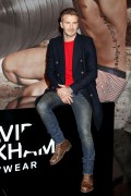 Дэвид Бекхэм (David Beckham) launch of his new Bodywear range at the H&M Times Square (New York, February 1, 2014) - 238xHQ 8f1c3d431468649