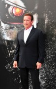 Арнольд Шварценеггер (Arnold Schwarzenegger) Terminator Genisys Premiere at the Dolby Theater (Hollywood, June 28, 2015) - 332xHQ 7cf5bf432978655