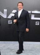 Арнольд Шварценеггер (Arnold Schwarzenegger) Terminator Genisys Premiere at the Dolby Theater (Hollywood, June 28, 2015) - 332xHQ 9c49f8432979636