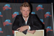 Ник Картер (Nick Carter) Promoting his book 'Facing the Music' at Planet Hollywood Times Square (September 24, 2013) (110xHQ) Aee15c432974919