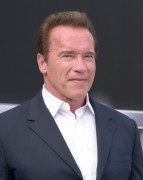 Арнольд Шварценеггер (Arnold Schwarzenegger) Terminator Genisys Premiere at the Dolby Theater (Hollywood, June 28, 2015) - 332xHQ C80df4432979529