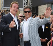 Арнольд Шварценеггер (Arnold Schwarzenegger) Terminator Genisys Premiere at the Dolby Theater (Hollywood, June 28, 2015) - 332xHQ E26f40432979722