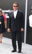 Арнольд Шварценеггер (Arnold Schwarzenegger) Terminator Genisys Premiere at the Dolby Theater (Hollywood, June 28, 2015) - 332xHQ D5428f432980053