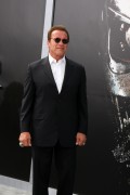 Арнольд Шварценеггер (Arnold Schwarzenegger) Terminator Genisys Premiere at the Dolby Theater (Hollywood, June 28, 2015) - 332xHQ F72421432980747