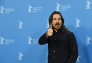 Кристиан Бэйл (Christian Bale) Knight of Cups Photocall during the 65th Berlinale International Film Festival at Grand Hyatt Hotel (Berlin, February 8, 2015) (128xHQ) F7b85b436174333