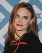 Emily Deschanel 45f51c444618725