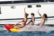 Руби Роуз (Ruby Rose) - and gang enjoying water sports and sunbathing in Formentera, 03.08.2015 - 40xHQ 0a3252445186029