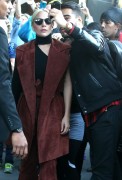 Лэди Гага / Lady Gaga - seen out in Manhattan in velure in New York, 03.11.2015 (18xHQ) 4bee31447952331