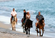 Селин Дион (Celine Dion) vacation in Anguilla, British West Indies, 12.02.2006 (48xHQ) 1cb4a2453101252