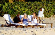 Селин Дион (Celine Dion) vacation in Anguilla, British West Indies, 12.02.2006 (48xHQ) C8d9c6453101551