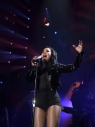 Деми Ловато (Demi Lovato) performing at Wild 94.9's Jingle Ball at the Oracle Arena in Oakland, California, 03.12.2015 (120xHQ) 02f6a6453111231