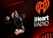 Деми Ловато (Demi Lovato) performing at Wild 94.9's Jingle Ball at the Oracle Arena in Oakland, California, 03.12.2015 (120xHQ) 3f6d37453110651