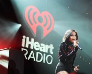 Деми Ловато (Demi Lovato) performing at Wild 94.9's Jingle Ball at the Oracle Arena in Oakland, California, 03.12.2015 (120xHQ) 8577e4453114919