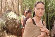 За гранью / Beyond Borders (Анджелина Джоли / Angelina Jolie) 2003 B9c33f454391413