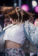 Мадонна (Madonna) – Performing at the Live Aid Concert, 13 July 1985 – 14xHQ + 1xUHQ 185117454995389