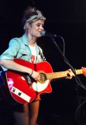 Нина Несбитт (Nina Nesbitt) Performing at The Roadhouse in Manchester. 10.05.2011 (7xHQ) 53e8ed455018403