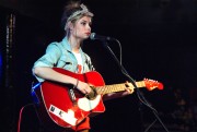 Нина Несбитт (Nina Nesbitt) Performing at The Roadhouse in Manchester. 10.05.2011 (7xHQ) 95c087455018312