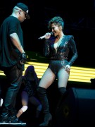 Дженнифер Лопез (Jennifer Lopez) performs Onstage during The Megaton at Madison Square Garden in New York City, 28.10.2015 - 24xHQ E391ea455018194
