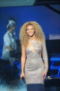 Бейонсе (Beyonce) Performs on X-Factor France (June 28, 2011) (53xHQ) 3d0542455179331
