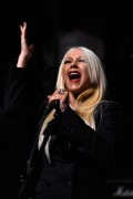 Кристина Агилера (Christina Aguilera) Linda Perry's Freeheld Party in Los Angeles, 05.01.2016 - 27xHQ 5b7f9e457175262