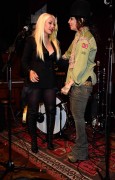 Кристина Агилера (Christina Aguilera) Linda Perry's Freeheld Party in Los Angeles, 05.01.2016 - 27xHQ 8e3745457175301