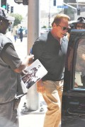 Арнольд Шварценеггер (Arnold Schwarzenegger) out for lunch in Brentwood, 10.08.2015 (9xHQ) Df37ad457187254