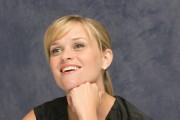 Риз Уизерспун (Reese Witherspoon) Munawar Hosain Portraits for Rendition Press Conference on October 4, 2007 - 35xHQ F96f51462539694